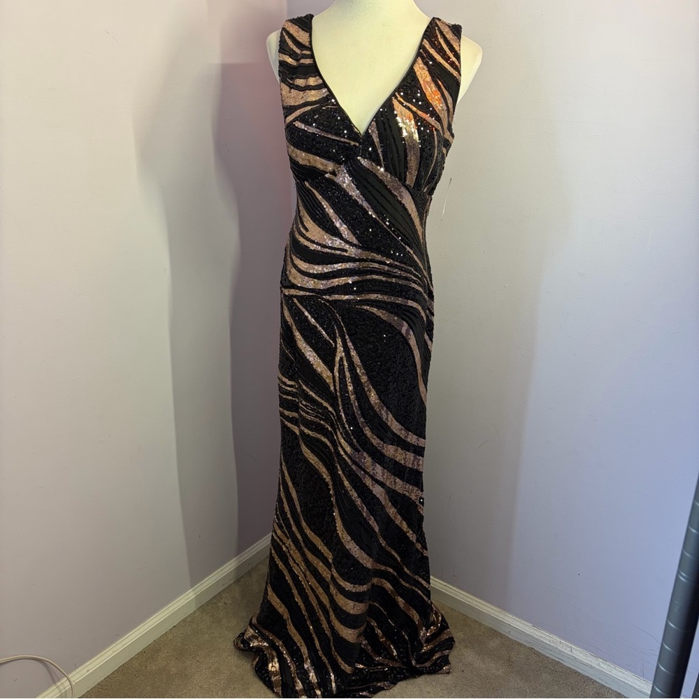 R&M Richards Black and Gold Sequin Maxi Dress,NWT,Size 8